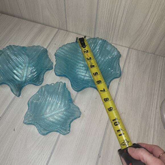 VNTG Set Of 3 Aquamarine Blue Leaf Shaped Glass Bowls Catch All Jewelry Key Dish - Picture 10 of 10